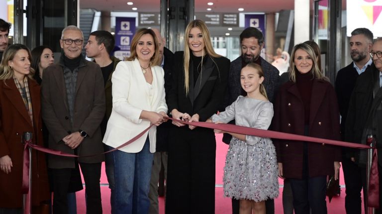 La alcaldesa de València ha inaugurado la Feria de la Infancia y la Juventud, Expojove